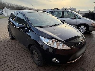 Schwarz Gebraucht 2010 Ford Fiesta Limousine | 2.999 € (Fairer Preis)