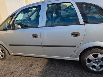 Gebraucht Opel Meriva Essentia 101 PS (74 kW) 2004 Silber Van / Kleinbus