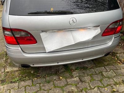 Gebraucht Mercedes E320 Avantgarde 224 PS (164 kW) 2006 Silber Kombi