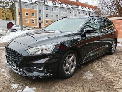 Schwarz Gebraucht 2020 Ford Focus ST-Line Kombi | 13.400 € (Guter Preis)