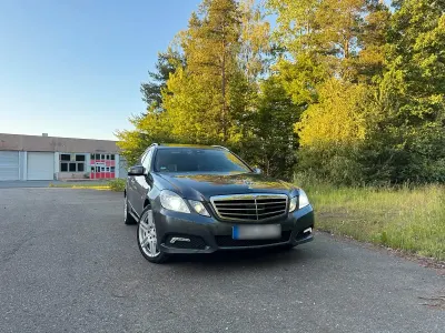 Gebraucht Mercedes E350 Avantgarde 280 PS (205 kW) 2009 Grau Kombi