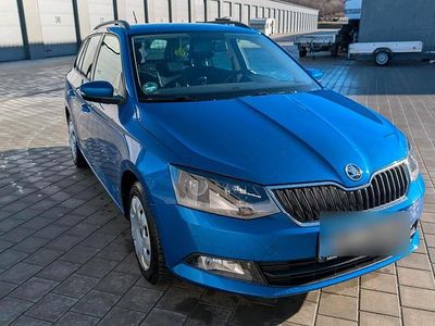 Blau Gebraucht 2017 Skoda Fabia Kombi | 9.899 € (Fairer Preis)