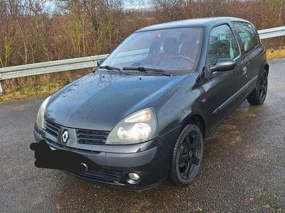 Schwarz Gebraucht 2004 Renault Clio II Privilege Kleinwagen | 1.999 €