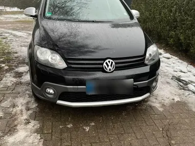 Gebraucht VW Golf Plus Cross 140 PS (102 kW) 2011 Schwarz Kleinwagen