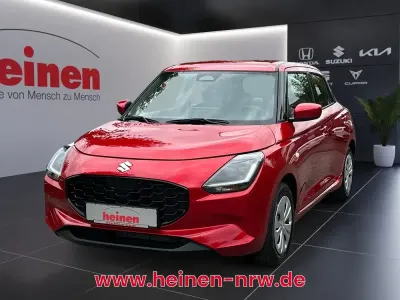Nuova Suzuki Swift Club 82 CV (60 kW) 2026 Rosso Utilitaria