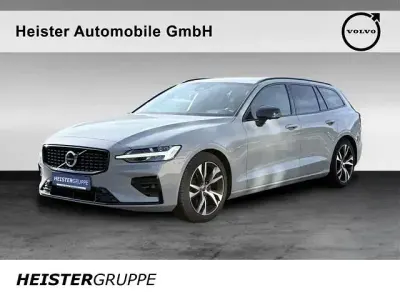 Gebraucht Volvo V60 Plus 197 PS (144 kW) 2023 Vapour grey (metallic) Kombi