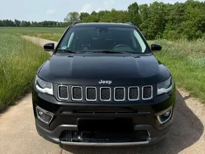 Gebraucht Jeep Compass Limited 170 PS (125 kW) 2018 Schwarz SUV