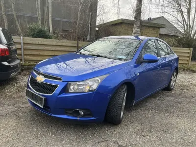 Gebraucht Chevrolet Cruze LT 150 PS (110 kW) 2010 Blau Limousine
