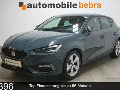 Begagnad Seat Leon FR 116 HK (85 kW) 2025 Blå Sedan