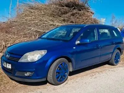 Gebraucht Opel Astra 105 PS (77 kW) 2005 Blau Limousine