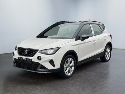Weiß schwarzes dach Neu 2025 Seat Arona FR SUV | 23.980 € (Fairer Preis)