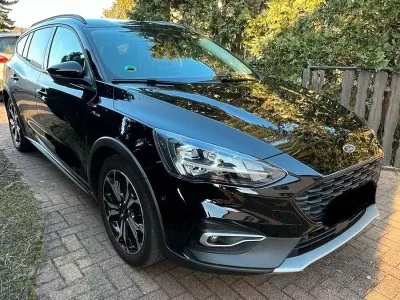 Używany Ford Focus Active 182 KM (133 kW) 2019 Czarny Kombi