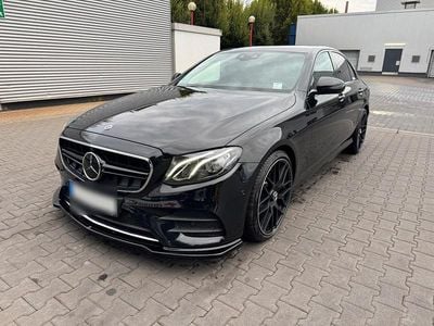 Gebraucht Mercedes E220 AMG line 194 PS (142 kW) 2017 Schwarz Limousine