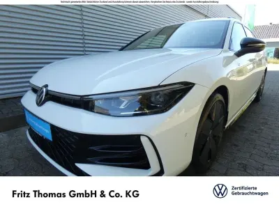 Gebraucht VW Passat Style 150 PS (110 kW) 2025 Weiß Kombi