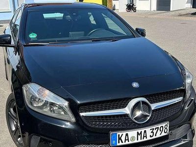 Usata Mercedes A200 136 CV (100 kW) 2016 Nero Utilitaria