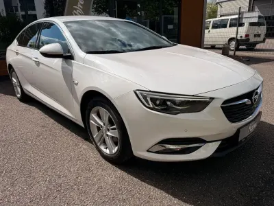Gebraucht Opel Insignia Innovation 165 PS (121 kW) 2018 Weiß Limousine