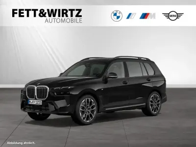 Gebraucht BMW X7 M Sport 352 PS (258 kW) 2025 Saphirschwarz metallic SUV