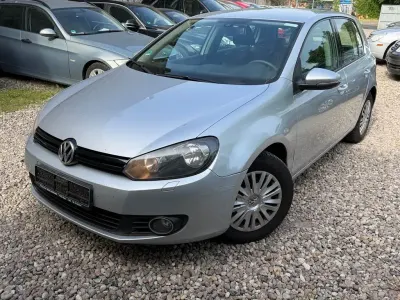 Gebraucht VW Golf VII Trendline 105 PS (77 kW) 2012 Silber Limousine