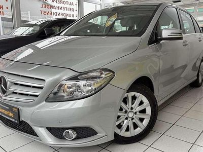 Usata Mercedes B180 122 CV (89 kW) 2013 Argento Monovolume