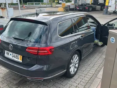 Gebraucht VW Passat Comfortline 239 PS (175 kW) 2016 Grau Kombi