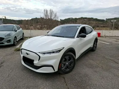Gebraucht Ford Mustang Mach-E Basis 197 kW (269 PS) 2023 Weiß SUV