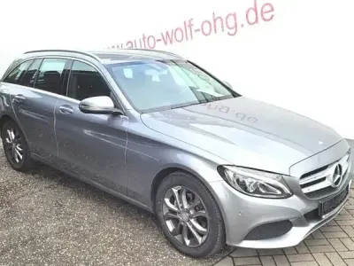 Gebraucht Mercedes C180 Avantgarde 156 PS (114 kW) 2015 Silber Limousine