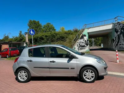 Gebraucht Renault Clio Expression 75 PS (55 kW) 2005 Grau Kleinwagen