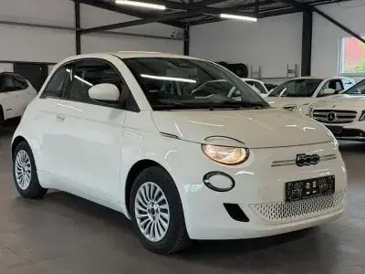 Gebraucht Fiat 500e 86 kW (118 PS) 2023 Weiß Limousine