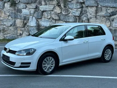 Gebraucht VW Golf VII Trendline 86 PS (63 kW) 2014 Weiß Limousine