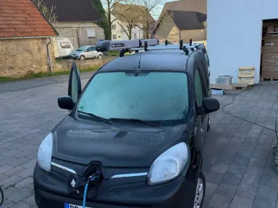 Usata Renault Kangoo 44 kW (60 CV) 2021 Nero Monovolume