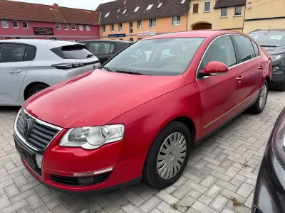 Gebraucht VW Passat Comfortline 105 PS (77 kW) 2006 Tornadorot Limousine