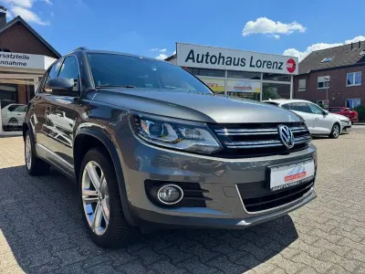 Gebraucht VW Tiguan LOUNGE 150 PS (110 kW) 2015 Grau SUV