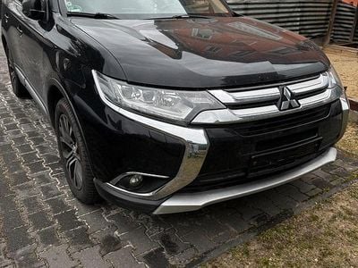 Gebraucht Mitsubishi Outlander 150 PS (110 kW) 2015 Schwarz SUV