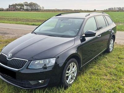 Usata Skoda Octavia Style 150 CV (110 kW) 2015 Nero Utilitaria