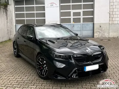 Gebraucht BMW M5 Shadowline 727 PS (534 kW) 2025 Black sapphire metallic Kombi