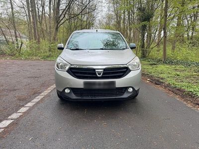 Second-hand Dacia Lodgy Celebration 107 CP (78 kW) 2012 Argintiu Monovolum