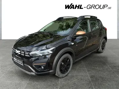 Neu Dacia Sandero Extreme 110 PS (80 kW) 2025 Schwarz Limousine