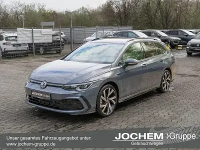 Gebraucht VW Golf VIII Style 131 PS (96 kW) 2024 Grau Kombi