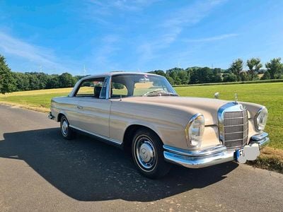 Gebraucht Mercedes W111 120 PS (88 kW) 1964 Beige Coupé