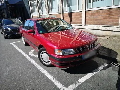 Gebraucht Nissan Maxima 140 PS (102 kW) 1995 Rot Limousine