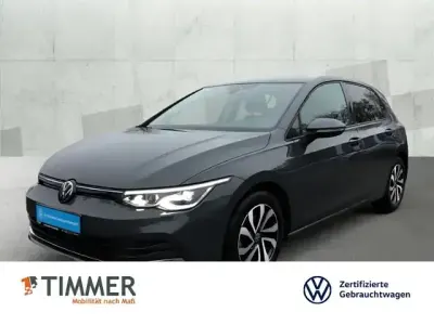 Usata VW Golf VIII Active 150 CV (110 kW) 2022 Grigio Berlina