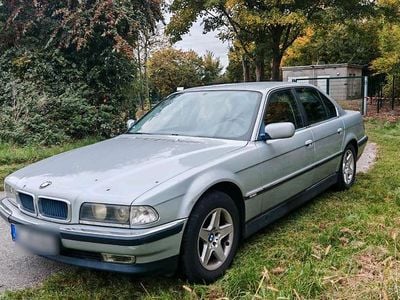 BMW 728