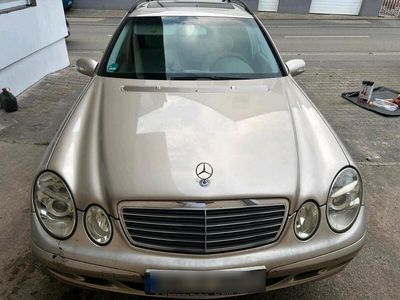 Mercedes E220
