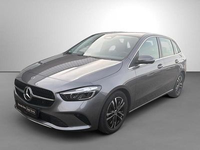 Grau Gebraucht 2024 Mercedes B200 Progressive Van / Kleinbus | 30.490 € (Fairer Preis)
