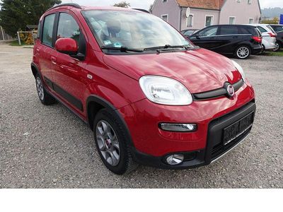 Gebraucht Fiat Panda 4x4 Rock 86 PS (63 kW) 2016 Rot Kleinwagen