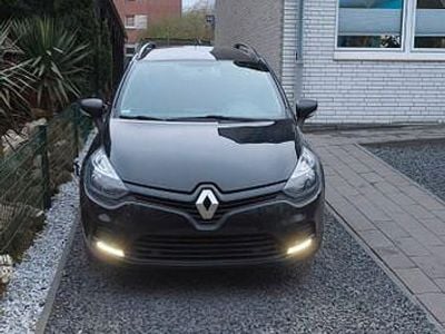 Begagnad Renault Clio IV Intens 90 HK (66 kW) 2018 Svart Sedan