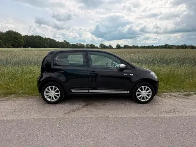Gebraucht VW up! CLUB 60 PS (44 kW) 2016 Schwarz Kleinwagen