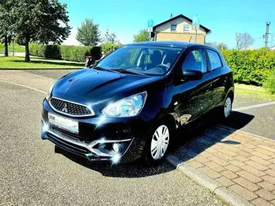 Gebraucht Mitsubishi Space Star Diamant Edition 71 PS (52 kW) 2019 Magicschwarz (p) Kleinwagen