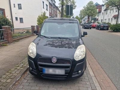 Usata Fiat Doblò 90 CV (66 kW) 2012 Nero Monovolume