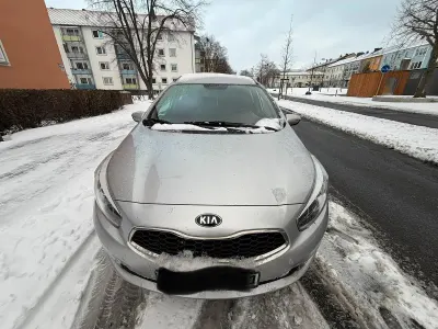Gebraucht Kia Ceed Sportswagon 128 PS (94 kW) 2014 Silber Kombi
